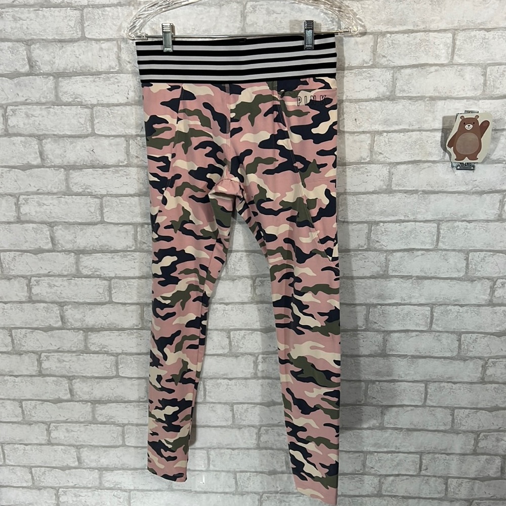 Pink ultimate  Victoria’s Secret camo print leggings size Medium